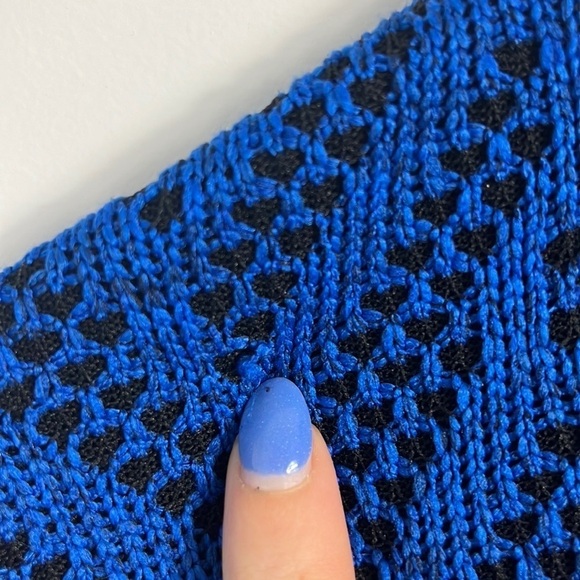 Chico’s Blue Chevron Top Size 3 (16) - Picture 5 of 13